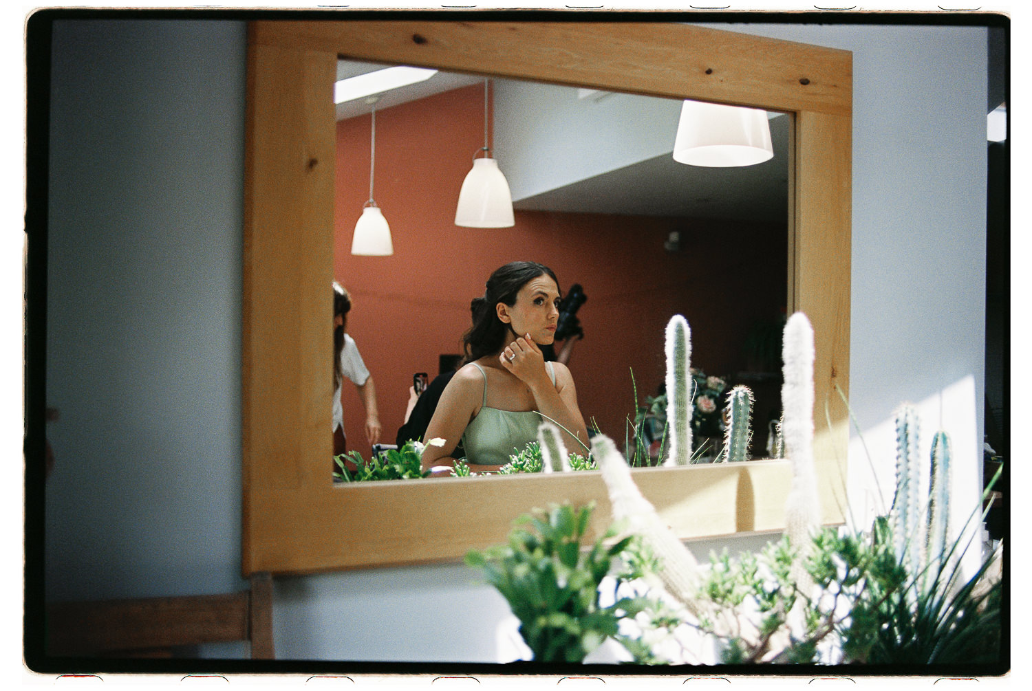 OLD LUXTERS BARN WEDDING PHOTOGRAPHY ON ANALOGUE FILM 01 003 OLD LUXTERS BARN WEDDING PHOTOGRAPHY ON ANALOGUE FILM 01 003